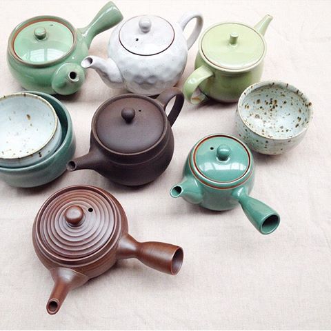 G I V E A W A Y F R I D A Y! We have just returned from Japan with some beautiful new teapots. We are giving one away with a box of our Japanese Sencha! To win simply follow our account, like the pic + tag two friends in comments. Check out the range of Japanese ceramics we have online, link in profile. The winner will be announced on Tuesday November 3rd. HAPPY FRIDAY!!