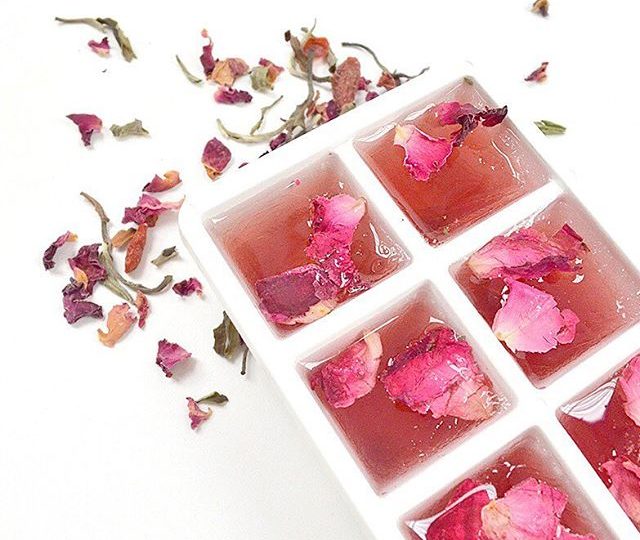 Our White Rose + Goji blend is the perfect tea to drink cold. Try our iced tea recipe today! LOVE TEA ICE CUBES An ice cube tray or two Love Tea White Rose + Goji loose leaf tea Boiling water Optional to add a few berries STEP 1 Place 2-3 tsp of tea into a teapot or infuser. STEP 2 Add boiling water and steep for 2-3 minutes. STEP 3 Remove the tea leaves, but allow the tea to cool to room temperature. In the mean time, take some of the tea leaves and petals, and place them in the tray. STEP 4 Once the tea has cooled, pour the tea into the tray and freeze. You can add in a berry to each cube for a little more flavour. STEP 5 Once frozen, pop a few ice cubes into a cold brew tea, or some water and enjoy!?