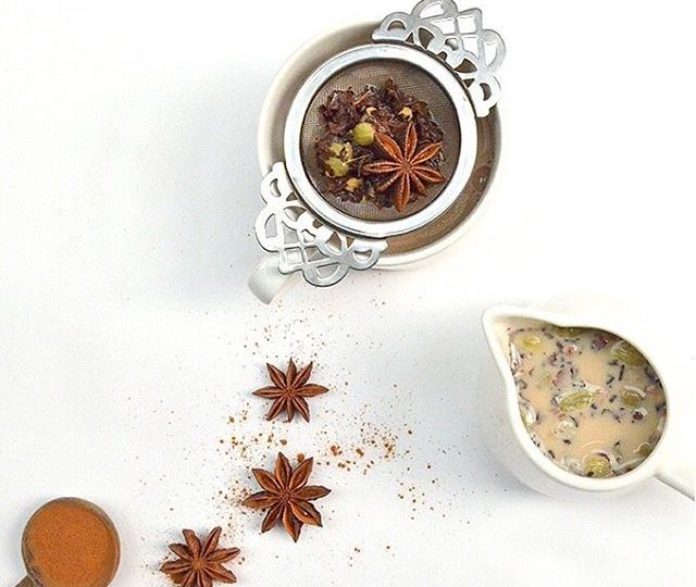 Afternoon pick me up? Here’s how to brew a great chai without a steamer (for a single serve) STEP 1 Add 2 heaped teaspoons of chai to 1/2 a cup of water in a small saucepan and bring to the boil. STEP 2 Turn down heat and simmer for up to 5 minutes (depending on how strong you like it). STEP 3 Add 1/2 a cup of milk and heat to desired temperature. STEP 4 Strain and sweeten to taste. TIP ? Try using soy milk, fresh ginger and honey for extra flavour.