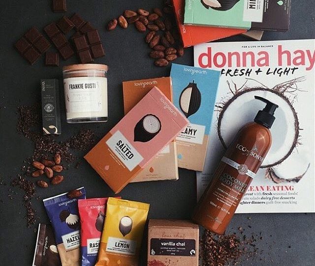 ? Stuck for gift ideas for mum this mother’s day? Tea and chocolate is always a good idea, especially when it’s all organic  from our friends @loving_earth . . . . .