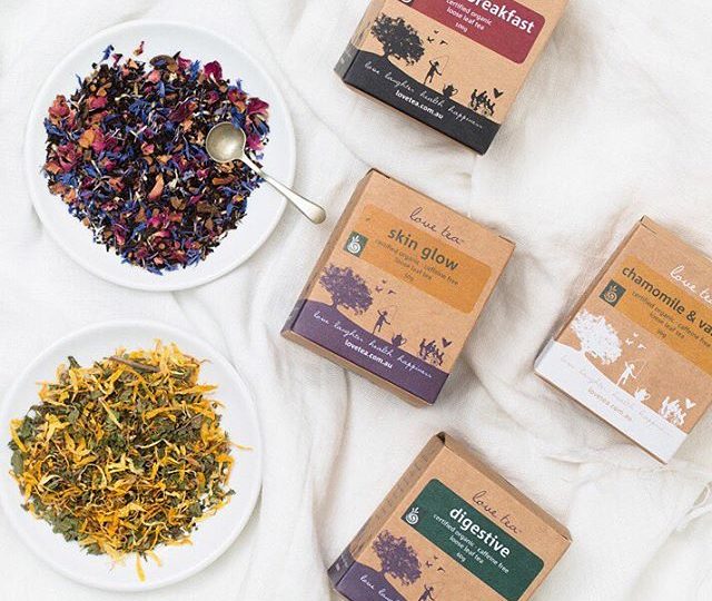 ? After a busy day of blending, we’re taking a moment this evening to drink some tea and reflect. This beautiful image was captured by our friends at @smudge_eats and can be found in their latest book, Have you had a chance to look through it yet? ?