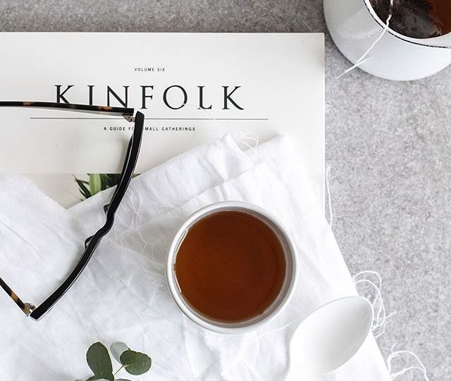 ? We’re welcoming spring with a cup of tea, some sunshine and a good read this weekend. What tea are you drinking this weekend? ?