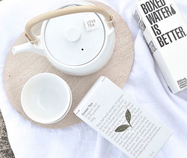 When it comes to brewing the perfect cup, the quality of the water you use can make a huge difference to your tea experience. We find that it’s best to use filtered water, which has neutral pH levels, so it won’t turn your tea sour or bitter