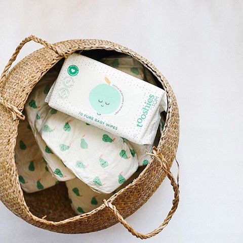 GIVEAWAY  We have a pack of planet friendly nappies and baby wipes, from @tooshiesbytom PLUS a box of our Breastfeeding pyramid tea bags and a cute little Tooshies zip bag to keep it all in! To enter, tag a new mum who you think would just LOVE this little pack in the comments below. Giveaway ends Thursday night, and we’ll notify the winner on Friday  beautiful photo by @practisingsimplicity