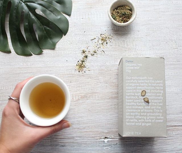 DETOX | Our naturopath has carefully selected this blend of organic herbs, to naturally support detoxification. Herbs used in this blend, including nettle leaf, dandelion and burdock, have traditionally been used to help support healthy function of the liver and kidneys, and aid the clearance of toxins. This is an earthy and grounding blend, offering grassy notes of nettle, with hints of sweet fennel and ginger. • If you’re looking for a way to kick-start a detox, @bodygoodfood is running a 21-day wholefood eating program, which aims to achieve a full body detoxification under the guidance of a qualified nutritionist. You’ll also receive some goodies, including our Detox blend.  @bodygoodfood