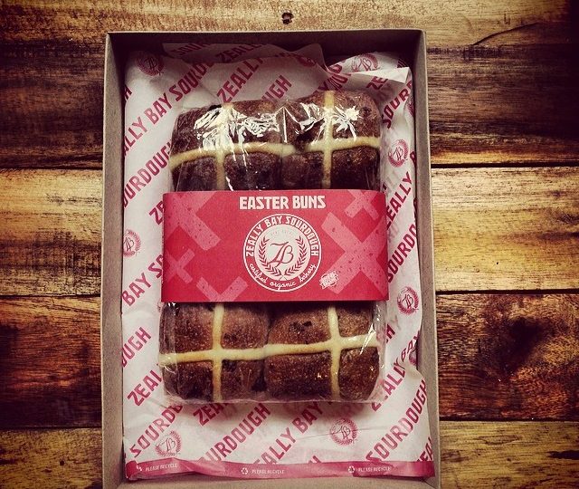 What a beautiful easter surprise! Thank you Zeally Bay Bread for sending @lovechailovetea some certified organic hot cross buns…expressed to our door so they are still warm! Thanks so much @zeallybaybread for our gift! Can’t wait to try these, they look amazing. Xxx @zeallybaybread