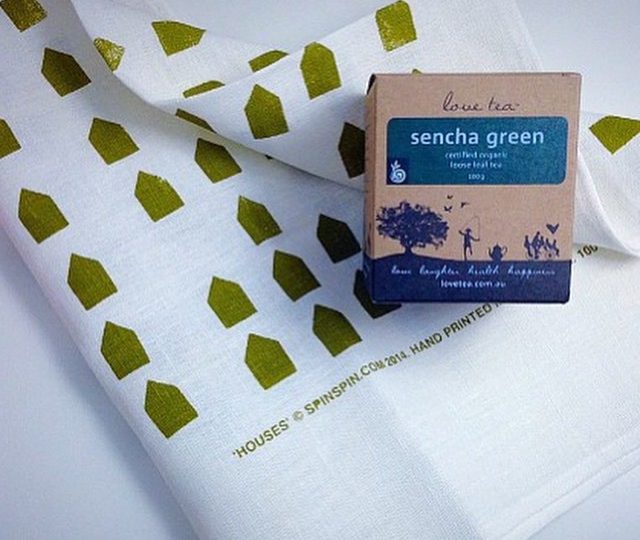 |Organic Sencha Green Tea| a delicate, sweet and smooth green tea, rich in antioxidants. stay tuned for a sencha giveaway this week! thank you for the pic @sunzo_o xx