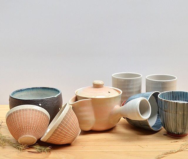 We’ve been unpacking a delivery from Japan, full of stunning ceramics like these, and we’ll be re-stocking our shop over the next few days. Click the link in our bio to see our range