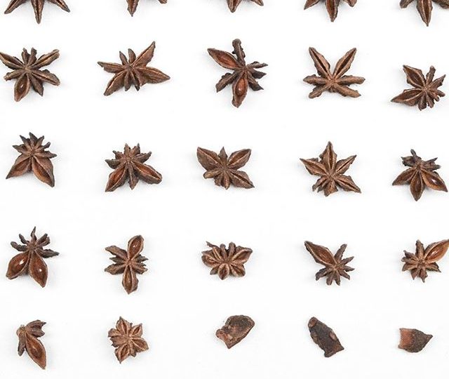 These beautiful stars hold many health benefits and can be found in a range of our chai tea blends. Star anise has traditionally been used to support healthy digestive function, alleviate cramps and reduce nausea. Chai tea is best consumed 30 minutes before or after a meal, to support optimum digestive function ?