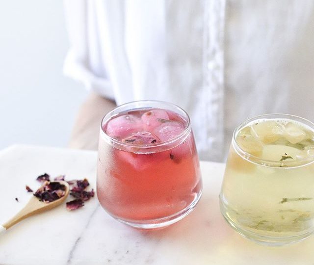 Skin Glow, White Rose and Goji, Moroccan Mint and Lemongrass and Ginger are just a few of our top picks for iced tea. You can even step it up a notch by adding tea-infused ice blocks for a stronger flavour, or a dash of gin for a cheeky sun-downer ?