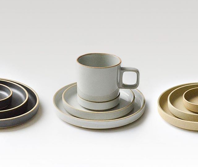 ? Hasami porcelain products have been designed and based on a fixed module, with each piece sharing the same diameter so that they can be stacked and stored with ease and efficiency ? Find our new Hasami range on our website – link to website in bio.