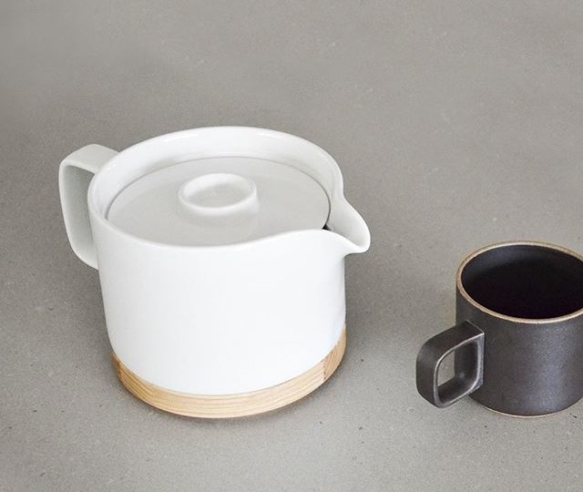 ? Have you seen our new ceramics range? ? We have selected these pieces to enhance your tea drinking experience, as we believe in providing tea lovers with premium tea, which can be enjoyed from high quality teaware. The Hasami collection has been designed and based on a fixed module, with each piece sharing the same diameter so that they can be stacked and stored with ease and efficiency. Follow the link in our bio to view our full ceramics range, and find the perfect piece for you, or to gift.