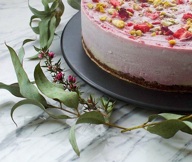 We’ve made it no secret – we believe that real food is not only better for your health, but it tastes good too  So we’ve enlisted the help of our whole food-loving friend Gem, from @recoveringraw and she developed this Strawberry & White Chocolate Mousse Cake  using our White Rose and Goji tea. Head on over to our new Journal page on our website to view this delicious recipe – link in bio.  @recoveringraw